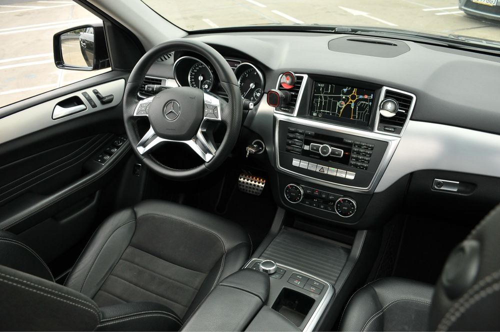 Mercedes Benz ML 350 4 Matic Pachet AMG63///