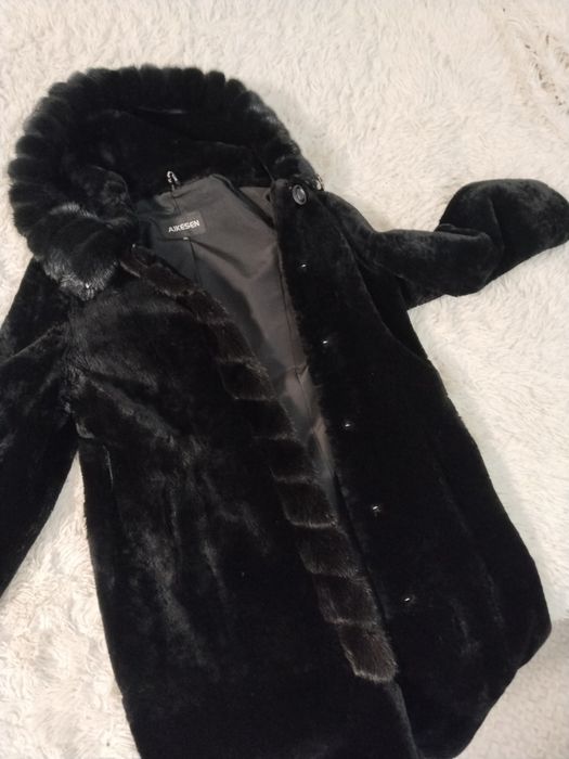 Продам шубы мутоновая и нутриевая