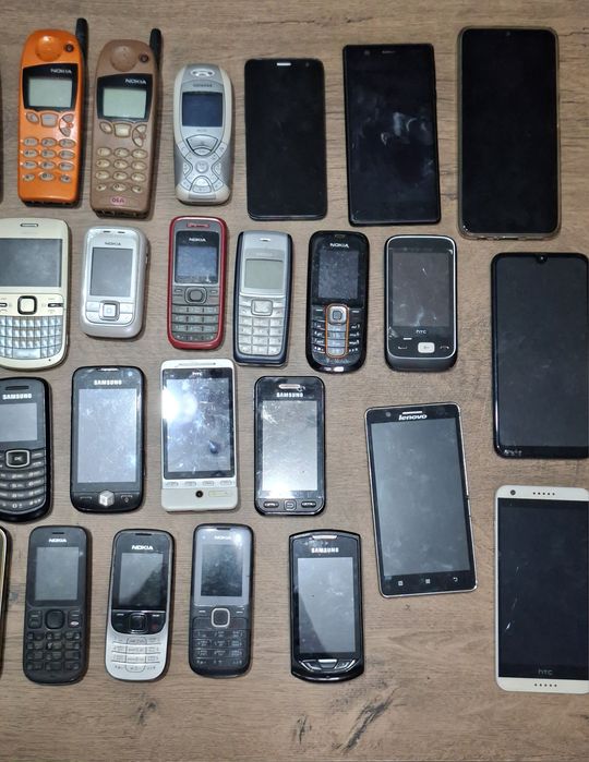 Лот от телефони..работещи..