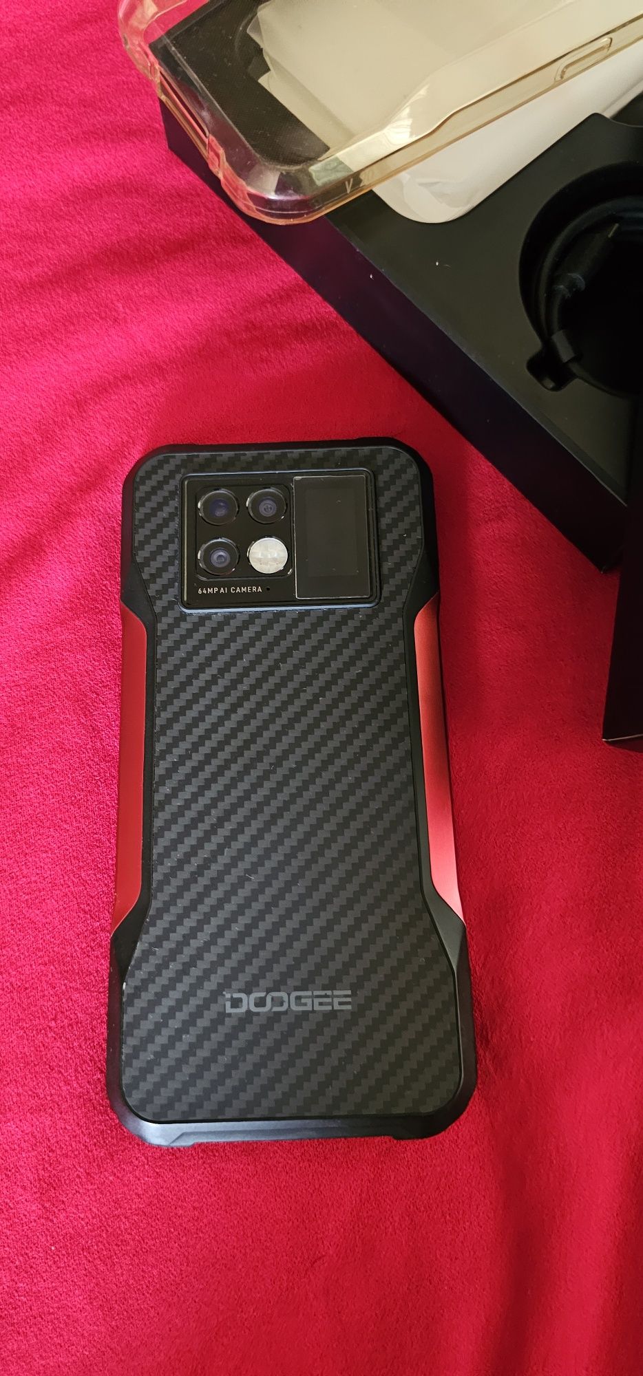 Doogee V20 5G 256GB Wine red - Чисто нов