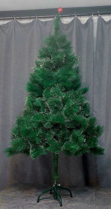 Продам ёлку новогоднюю