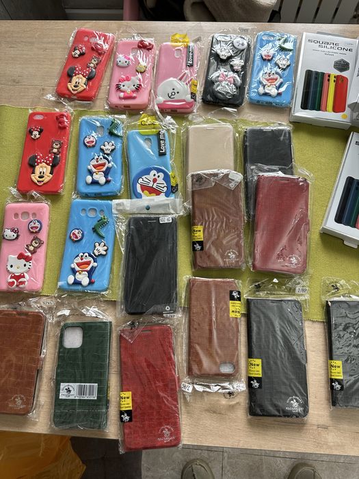 Чехлы новые продам