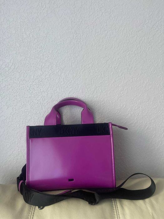 Нова чанта от dkny, дължина 26,5 см