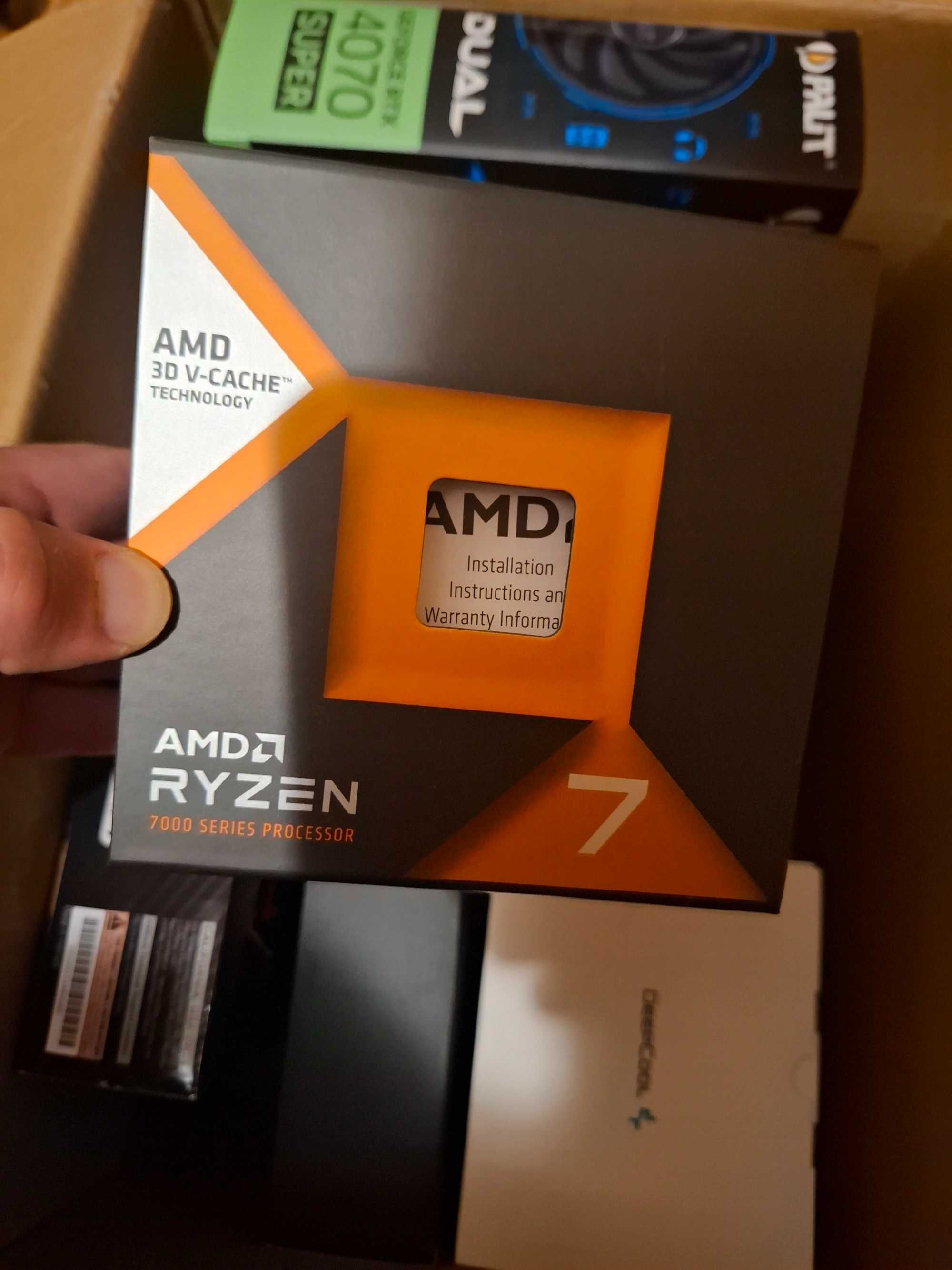 Геймърски компютър Ryzen 7 7800X3D + RTX 4070 Super с гаранция