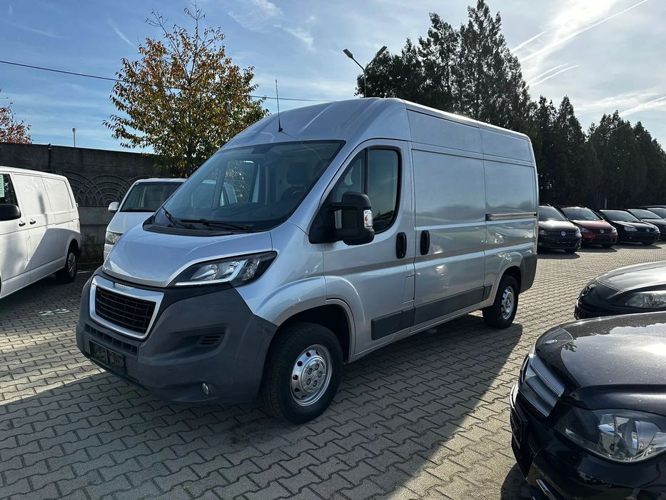 Peugeot Boxer 2 usi culisante Facelift - 2.2D 150CP E5 - Clima * Camera * Navi