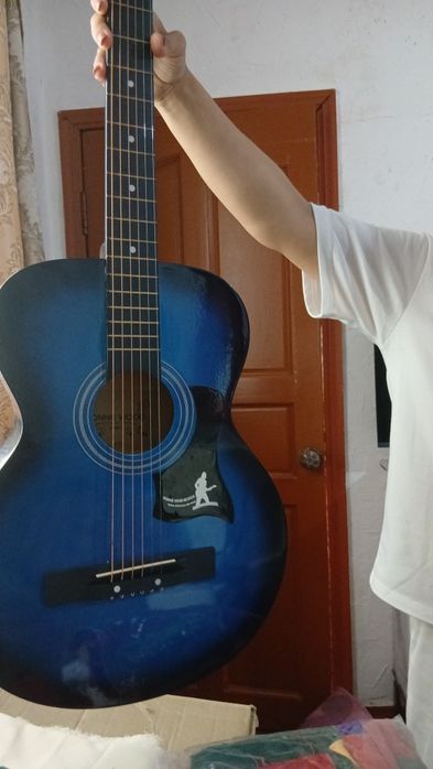 Гитара новый с чехлом