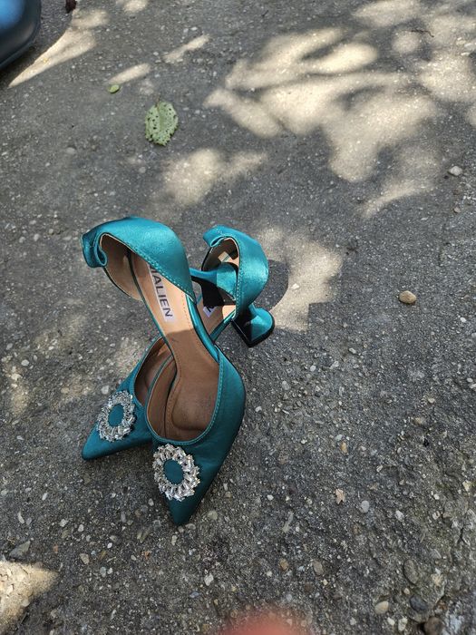 Sandale cu toc inalt