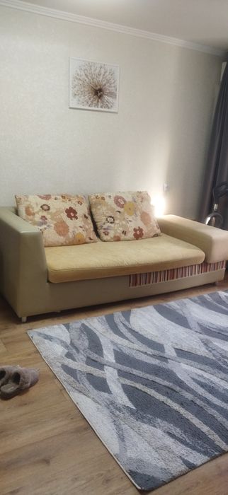 Диван бу размер ширина 216см, глубмна 90см