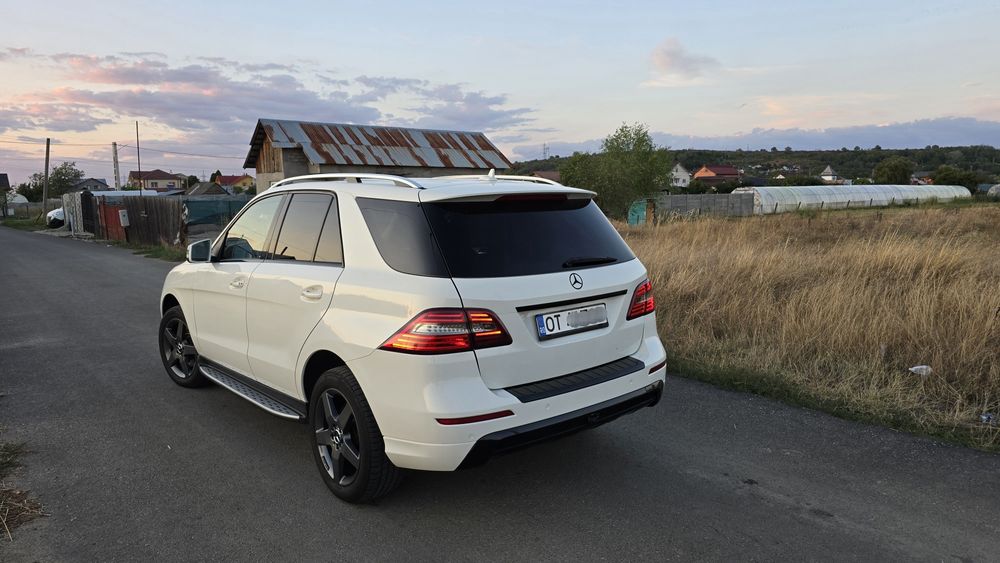 Vând Mercedes ML 350D