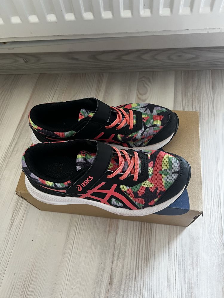 Детски маратонки asics 35 номер, унисекс