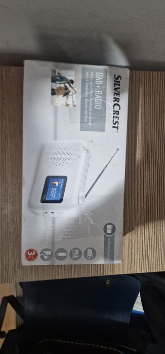 Radio portabil digital