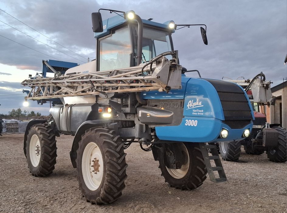 Evrard Alpha 3000 litrii, autopropulsata erbicidat