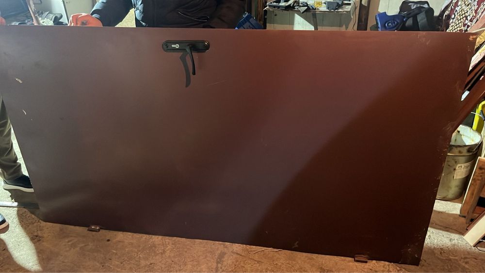 Продам железную входную дверь