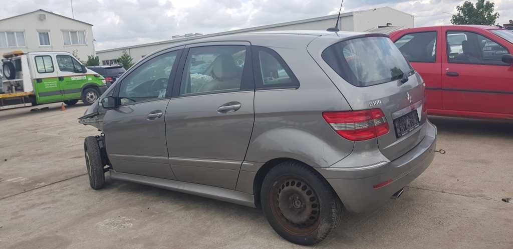 Piese din dezmembrari  Mercedes B Class  /  B 160 B 170 B 180 B 200