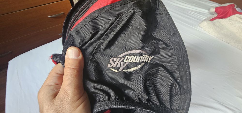 Front container parasuta de  rezerva parapanta