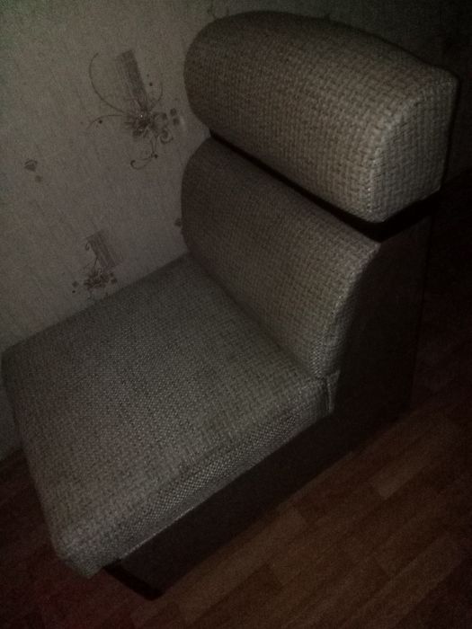 Продам мягкое кресло