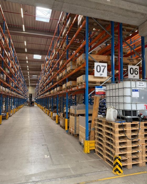 Rafturi metalice reglabile