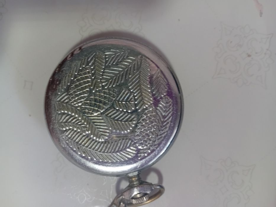 ЧАСЫ СТАРЫЕ СССР очень старые достались от прабабушки