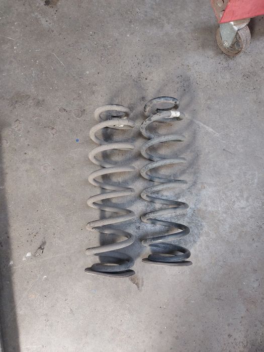 Arcuri spate Passat B8 break 1.6tdi/2.0tdi 2014-2020