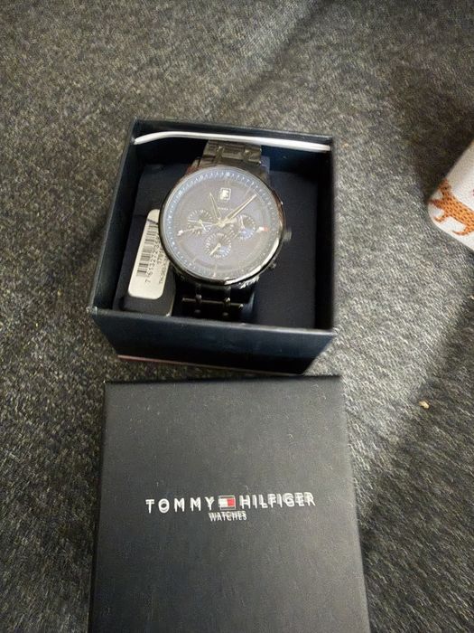 Продавам лот часовници Adidas,Fossul, Tommy Hilfiger
