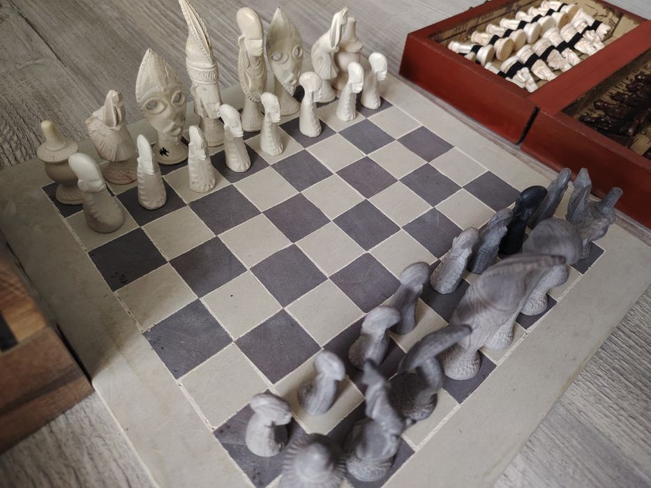 Lot jocuri de șah și sudoku