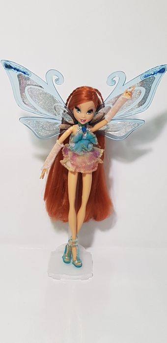 ОТСТЪПКА ДО КРАЯ НА ПЕТЪК Кукла Winx Club Bloom Glam Magic Enchantix