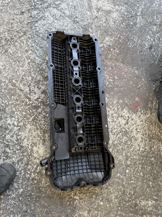 Galerie admisie si capac culbutori 2.5 dublu vanos Bmw