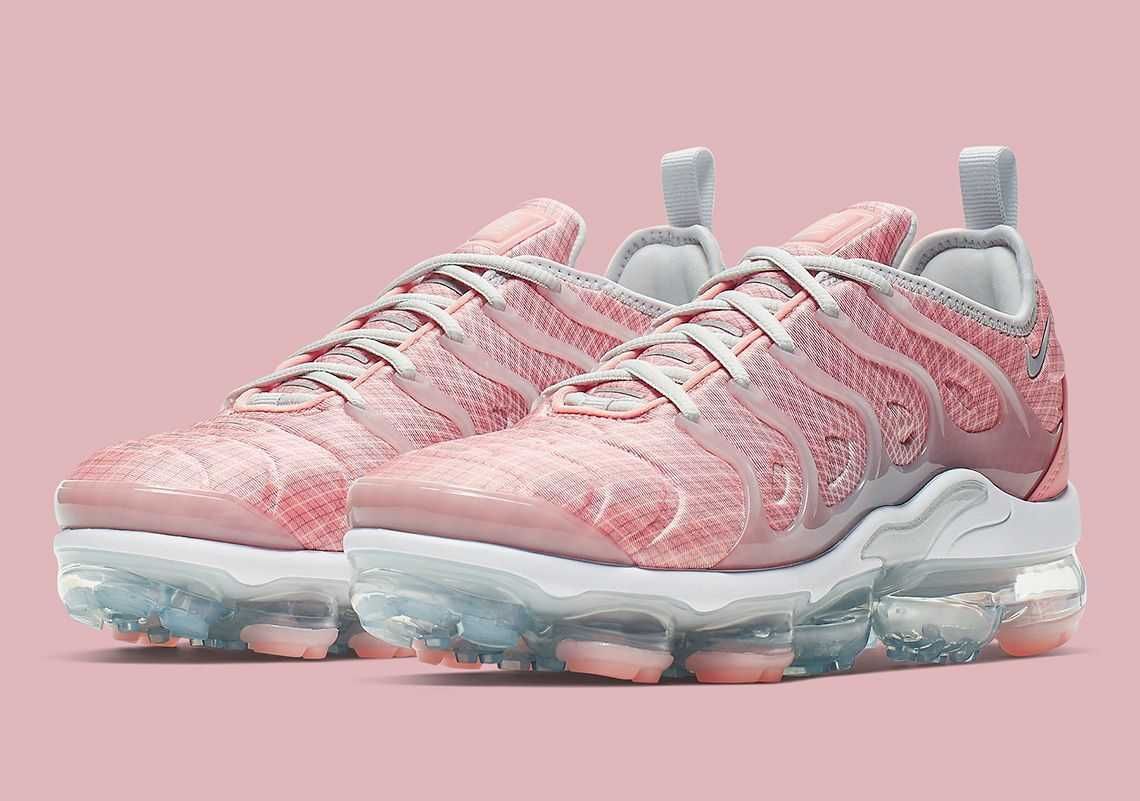 OFERTA! NIKE Vapormax in stoc,la 2 perechi->CADOU un tricou CAVALLI