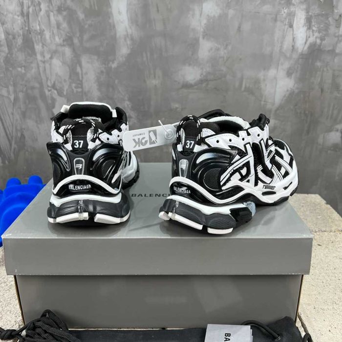 Adidasi Balenciaga Runner, marimi 35-45 alb-negru, tip Premium, Unisex