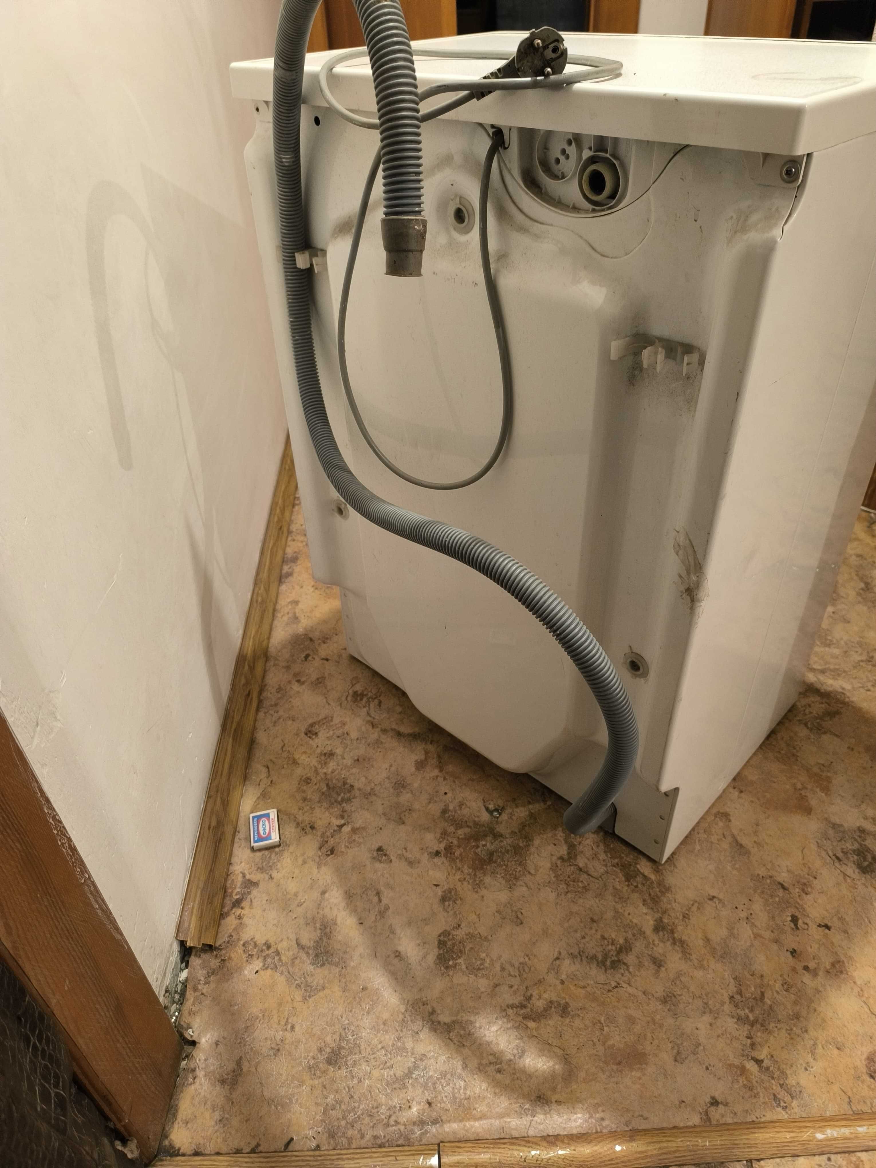 Продаю стиральную машинку Zanussi f805n
