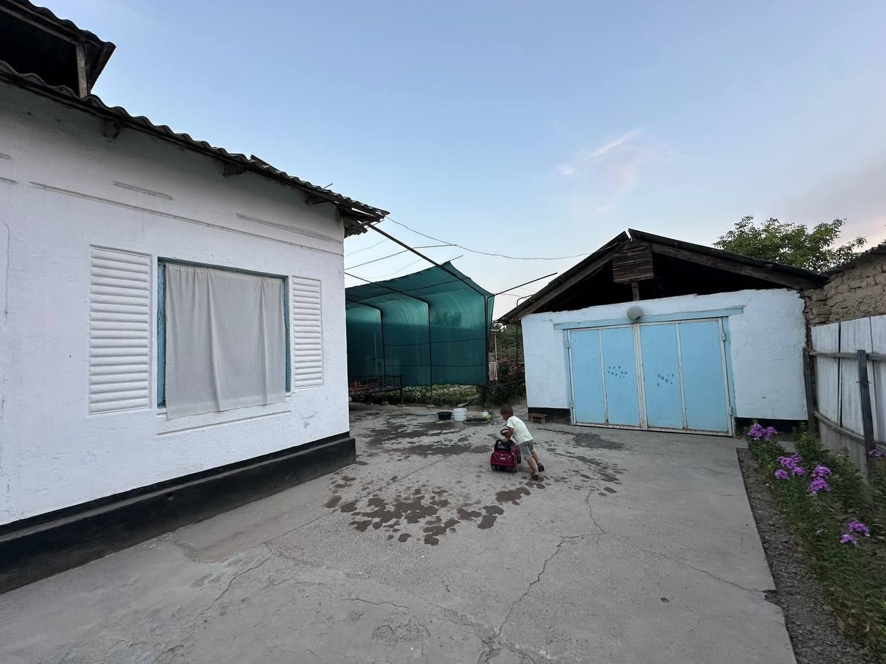 Yangi uchastka sotiladi 10 sotix 7 honali uy