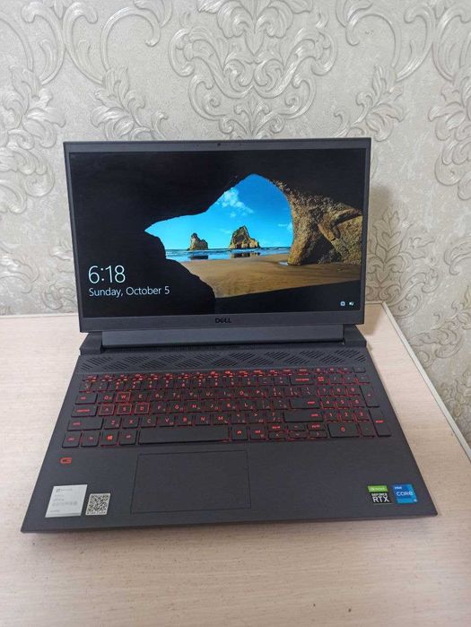 Igravoy noutbook DELL  i5 11pokoleniya srochna sotiladi
