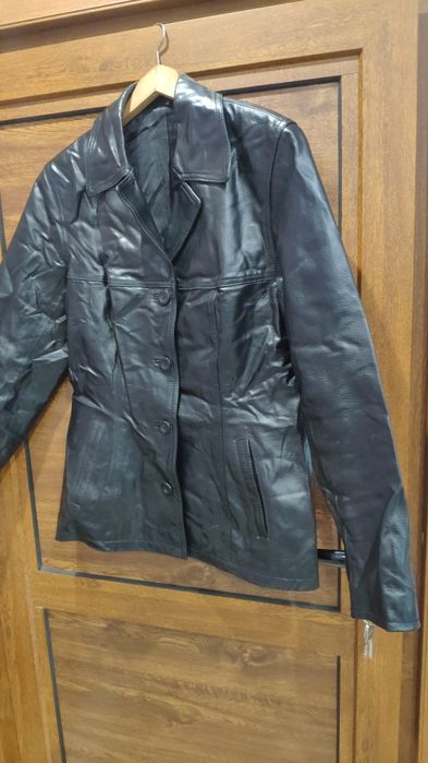 Ново дамско яке, естествена кожа ,размер 40