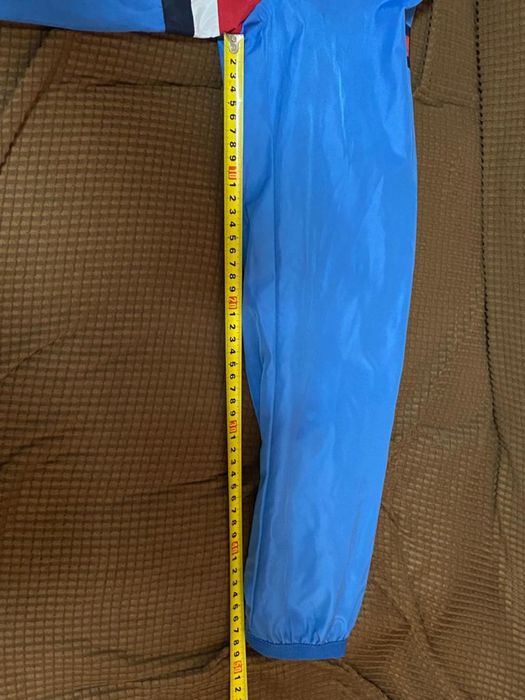 Geaca Tommy Hiflingher noua