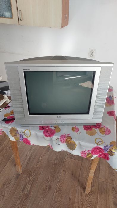 Продам телевизор