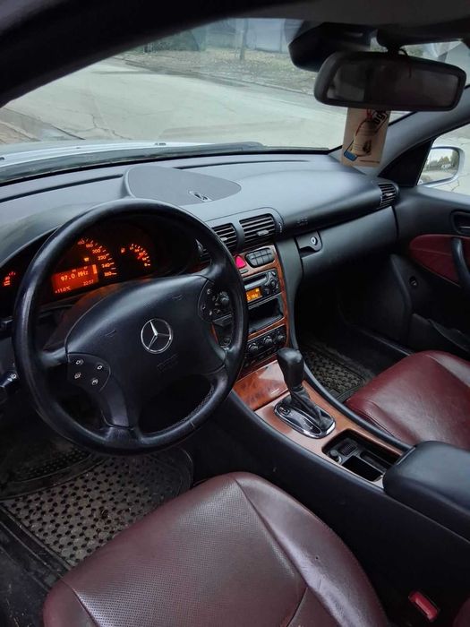 Мерцедес с класа 220