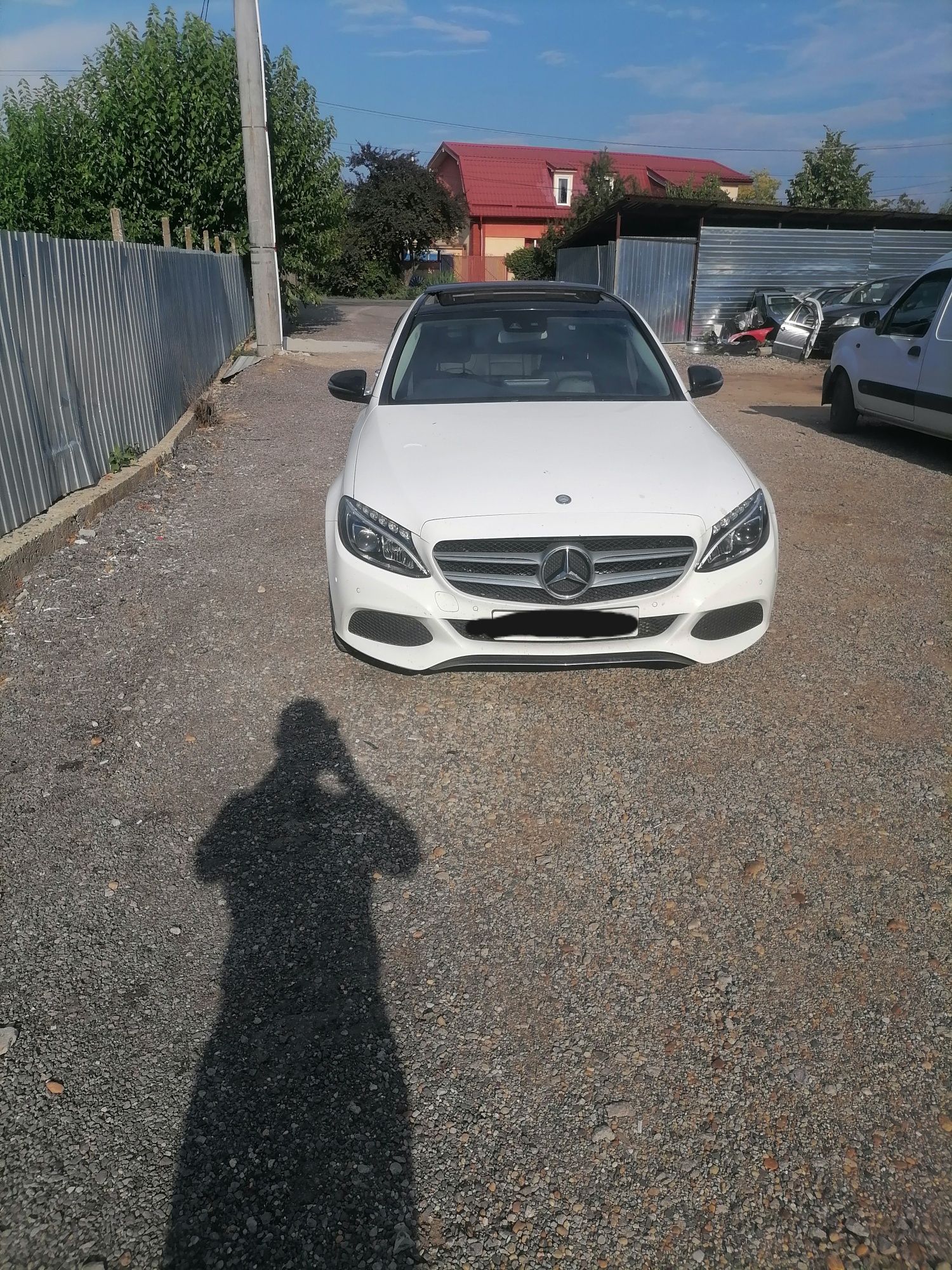 Dezmembrez Mercedes c 350e w205