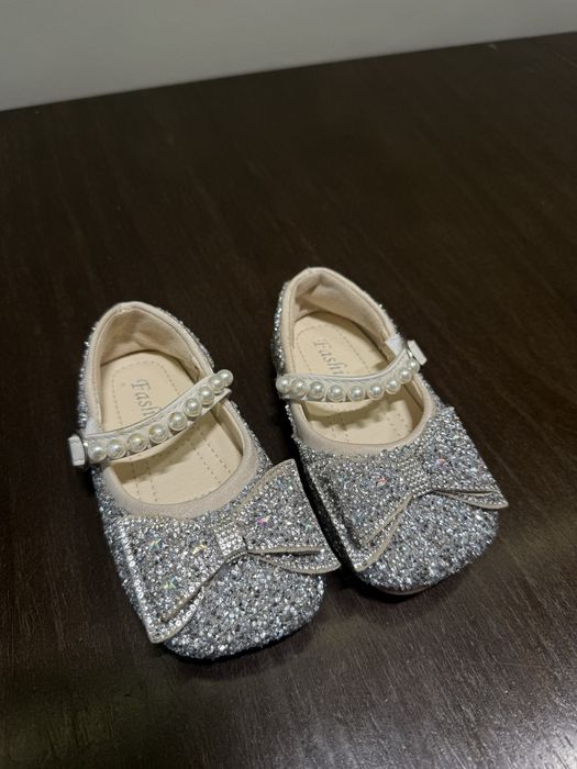 Туфли детские носили только дома