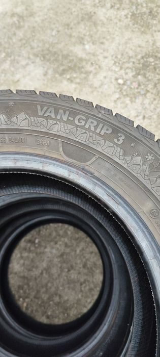 Vând 1 cauciuc Semperit 215 65 R16 C