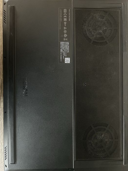 Laptop gaming Lenovo Legion y7000 defect