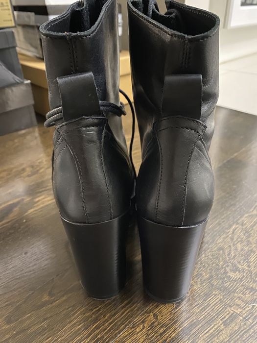 Bocanci din piele cu toc gros marimea 38