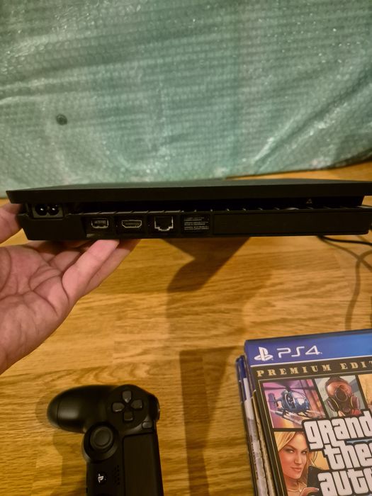 Playstation 4 Slim, stare impecabila, GTA V, FIFA