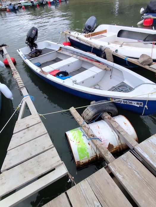 Vând barcă laguna 4.80m cu motor de 15kai Suzuki