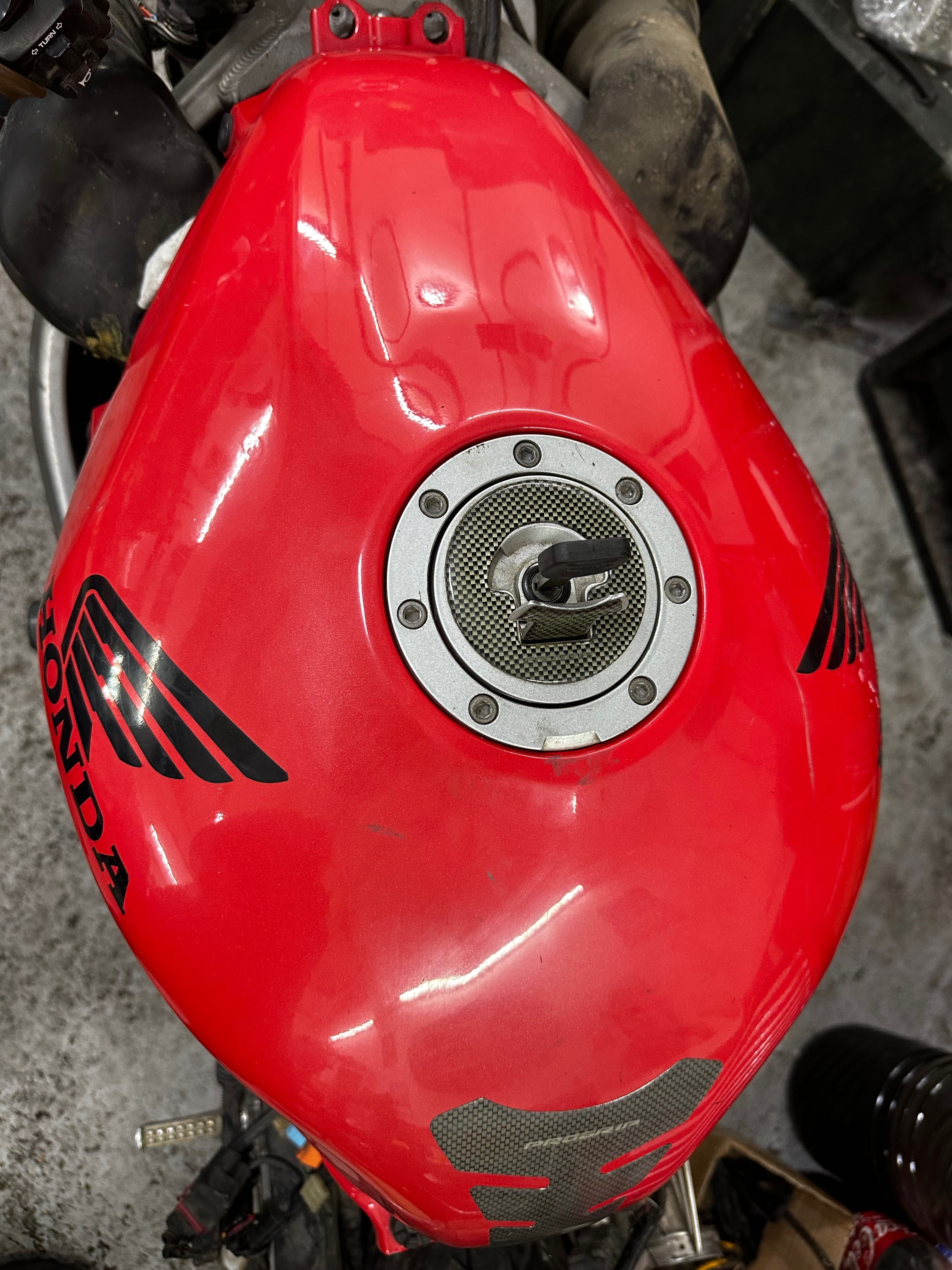 Резервоар Honda CBR600 F4I