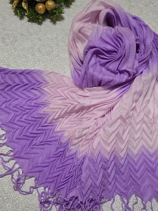 3 Fulare/Esarfe dama in stare foarte buna