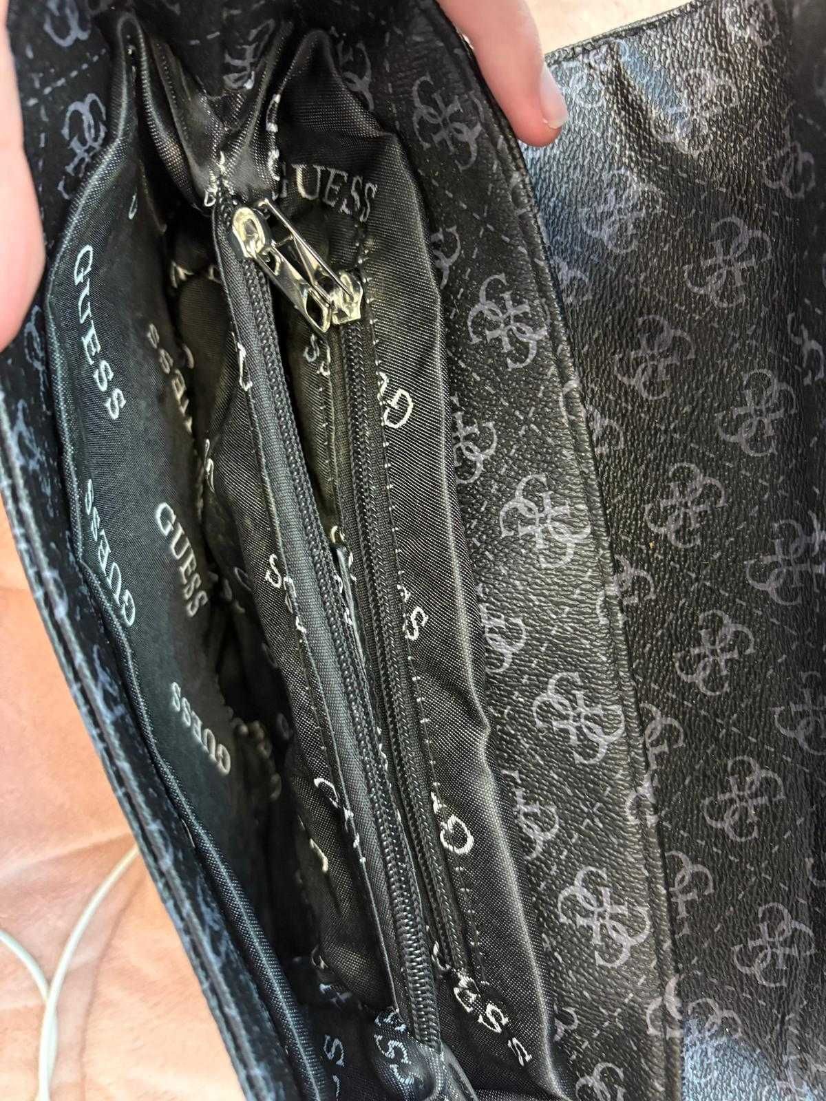 Дамска чанта Guess
