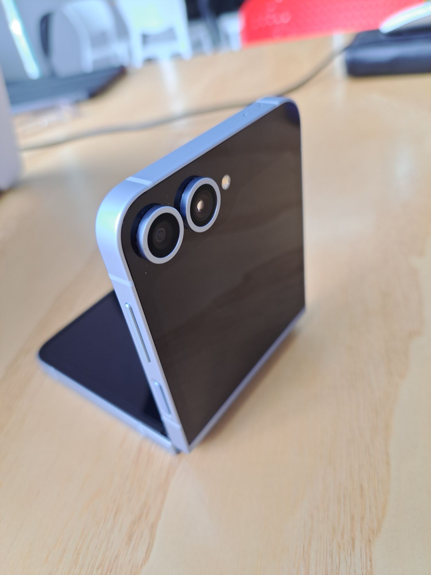 Samsung Galaxy Z Flip 6