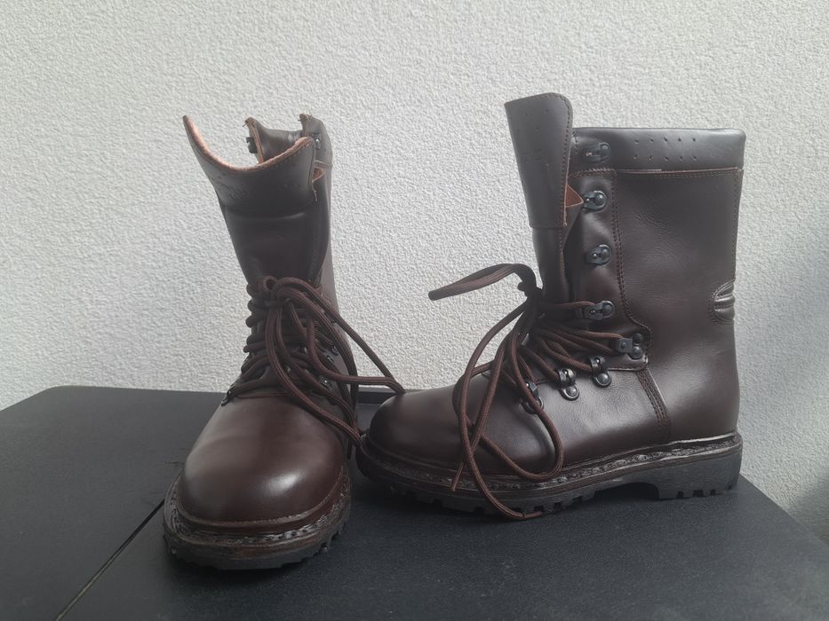 Bocanci militari din piele noi