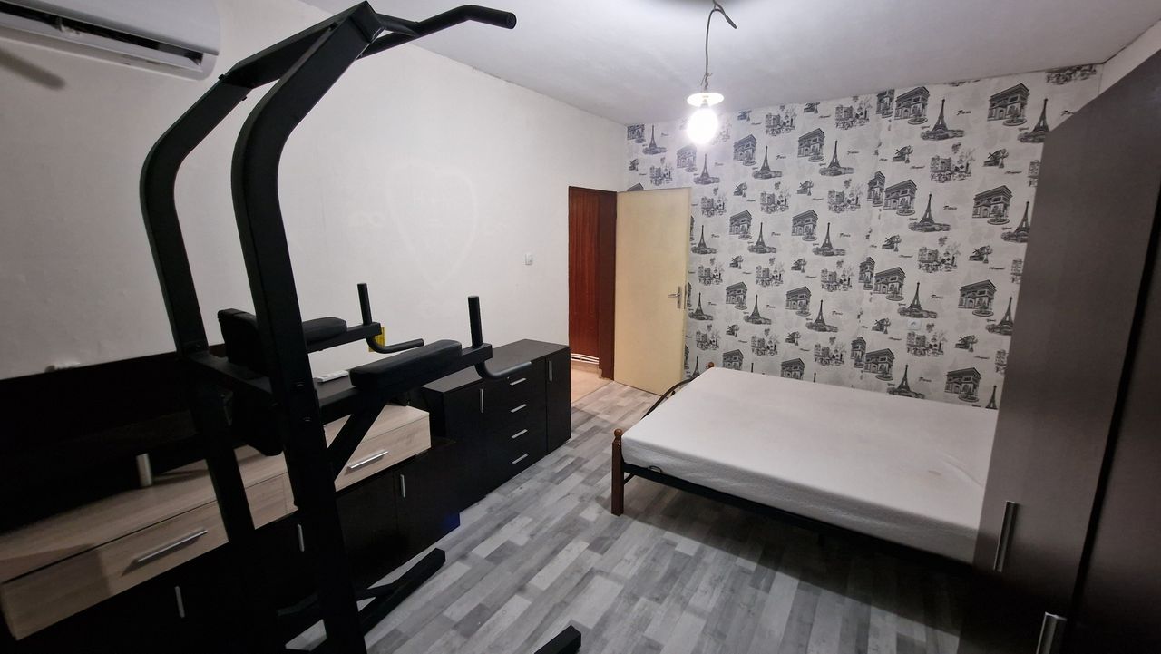 Продава се Четиристаен апартамент в Търговище, Малчо Малчев - 105 кв.м за 1093 €/кв.м - Снимка #4