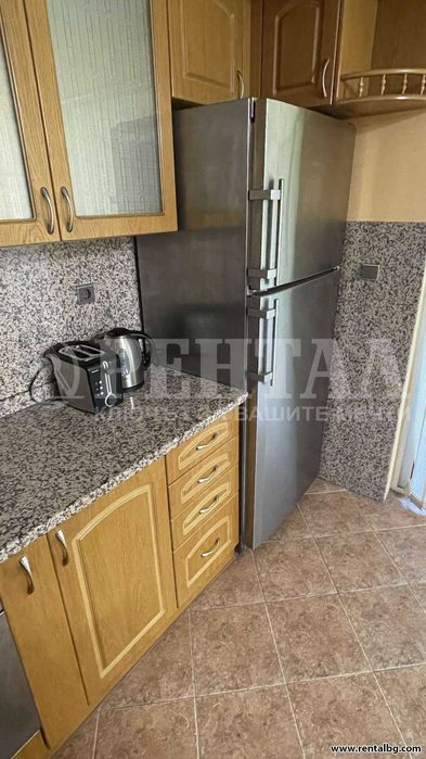 Дава се под наем Тристаен апартамент в Пловдив, Център - 115 кв.м за 600 € - Снимка #7